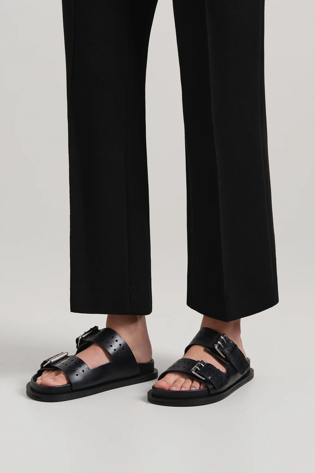 The Leon Sandal - Black