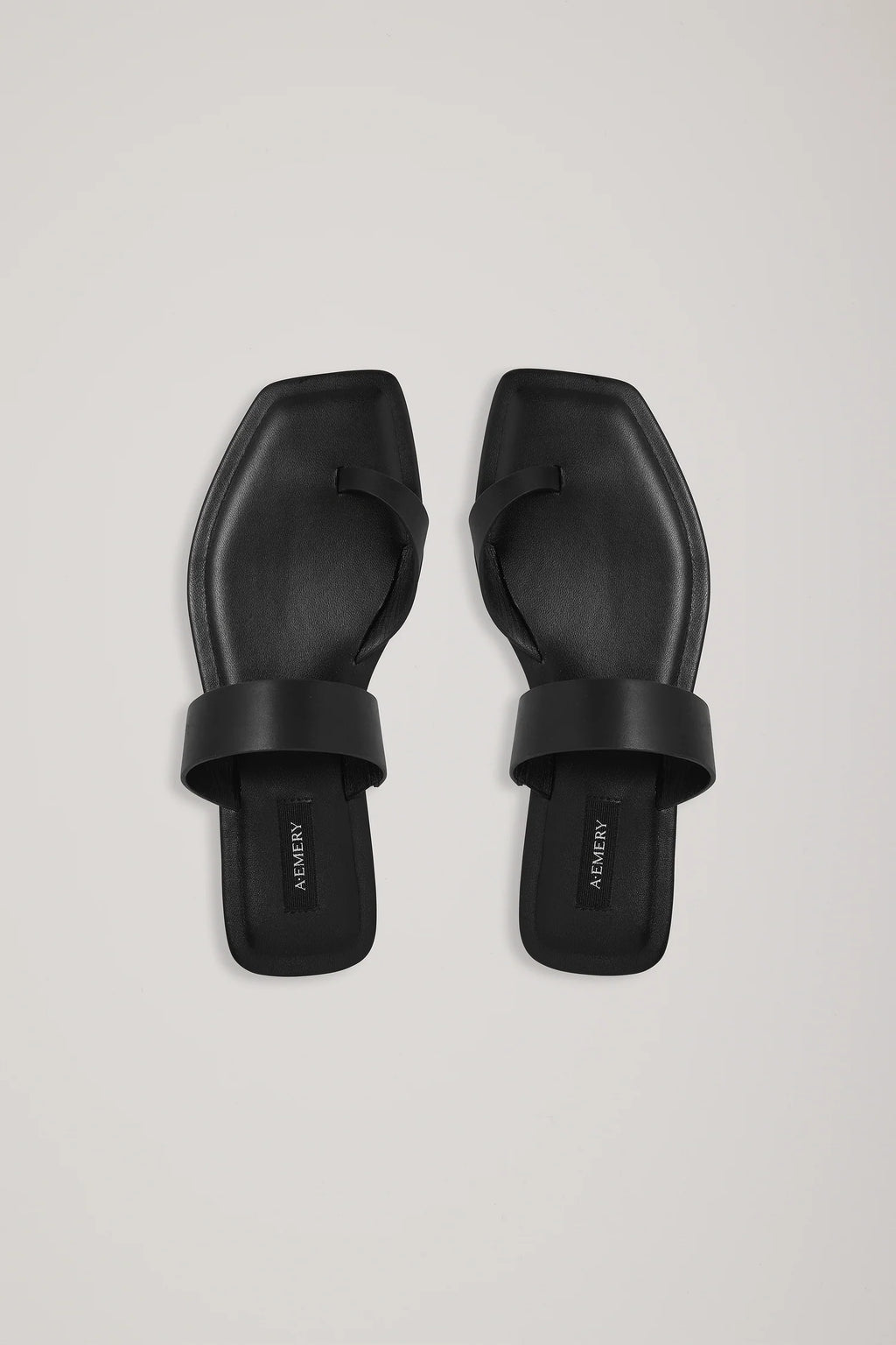 The Kasper Sandal - Black