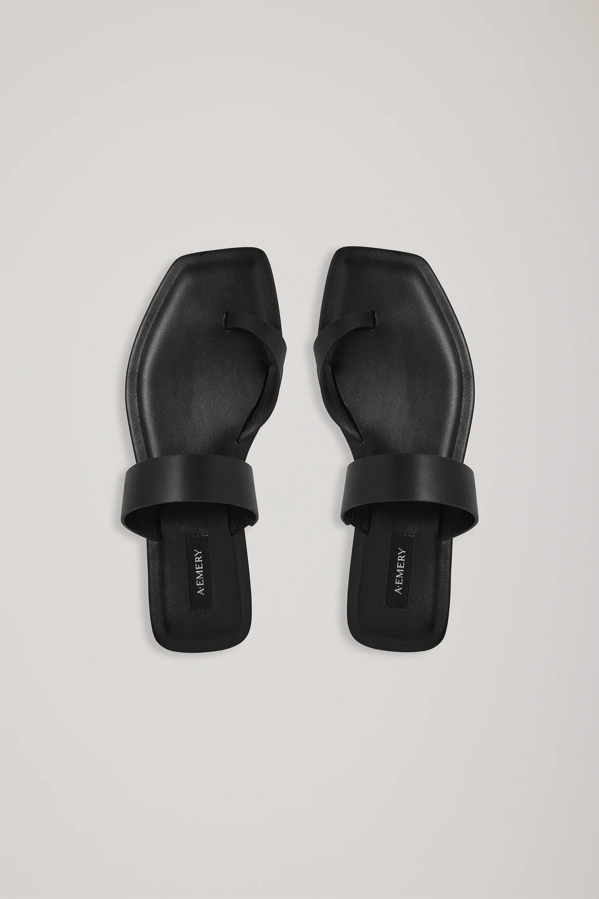 The Kasper Sandal - Black